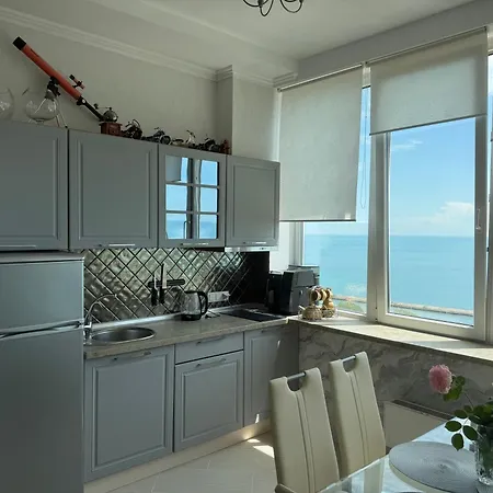 Sea View Apartment Odesa